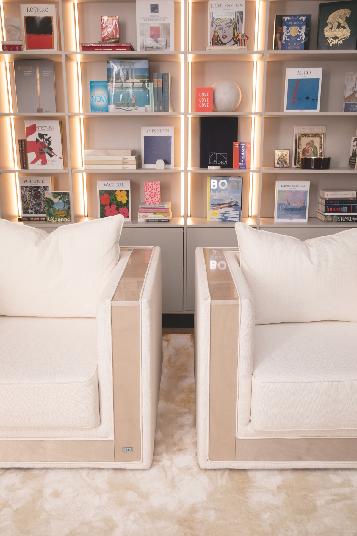 THE I-ST ARMCHAIR L